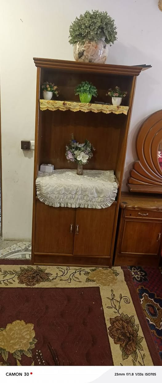 سلام عليكم اخوان
عندي غرفه اخشاب صاج البلوك لبيع 
الغرفه نضيفه وقويه نضافه ٩٠ السعر ٨٥٠ الف 
مكاني بغداد ابو غريب الشهداء متواجد خاص او انتصال 
***********
