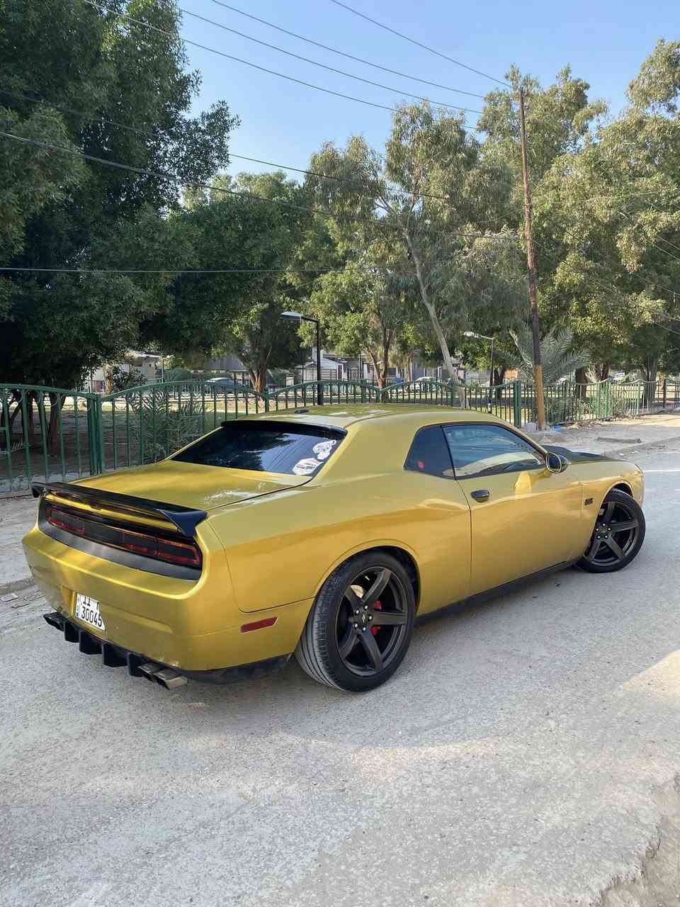 يا الله السلام عليكم جالنجر 2013/RT/5700 السياره كلش حلوه ونصبتها تشك شك مكينه وكير حلوات برمجه عليها تخم تاير جديد ويل خسفه قويه سبويلر ريد اي شاشه وكامره تحكمات ستيرن شفتات ستيرن فچوج برمبو بچم محدث ٢٠٢٠ بنيد هيلكات دفيوزر خلفي عليها اگزوز بورلا طرب مري ويدات كاربون فايبر نضام سبورت مال حلبات رقم بغداد الجديد +شادلها شاشه وكامره دواره السياره  غرفاتها مال شيگر حضن وجلد وكشن كهرباء نصبتها بل واقع احلى من الصور وجاهزه مايحتاجلها مصرف مكاني بغداد دوره السعر ١١٠ 
ملاحضه السياره تغيير لون وصور الحادث بل منشور حادثها بسيط تخريب 
***********
