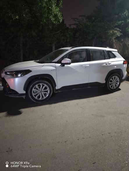 كورلا فوت لاندر موديل ٢٠٢٤ فول مواصفات كشن كهربائي باب الخلفي كهربائي فتحة بلسقف فول مواصفات بسمي تحويل ثاني يوم.. مكفولة كفالة عامة مكان السيارة بغداد الجديدة ***********
