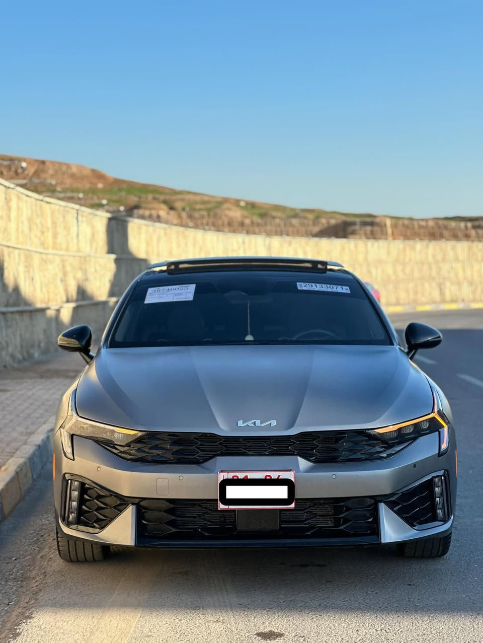 السلام عليكم رمضان كريم
مستمرين بعروض العيد
كي فايف جيتي لاين 
دخول جديد
موديل ٢٠٢٥
رقم كاتي
تترقم شمالي 
ماشيه ١٣ الف ميل 
.
الضرر 
جاملخ وبوند فقط بدون دواخل 
شرط الفحص والسونار 
.
المواصفات
عداد ديجتال 
بانوراما 
كشنات جلد داخل ابيض
تو ويل 
اللون المميز 
تدفئه كشنات 
رادار امامي
رادارات جانبيه 
هاند بريك بصمه 
أربعة أنظمة قياده 
تحديد مسار 
كروز سرعه 
وبقية الموصفات المعروفه 
.
الموقع الموصل حي نركال 
لمعرفه السعر الاتصال على الرقم 
***********
