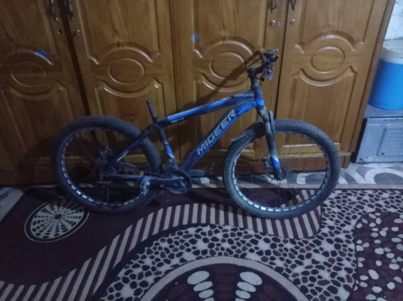 السلام عليكم للبيع***********
