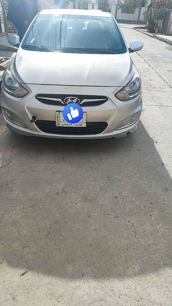 السلام عليكم اكسنت موديل 2012 امريكي فول ماعدا الفتحه بالسقف
محرك كير شرط 
بيها معجون جاملخ خلفي ضررها بامريكا 
السعر 90 
للتواصل على الرقم *********** 
السيارة موجوده بالموصل
