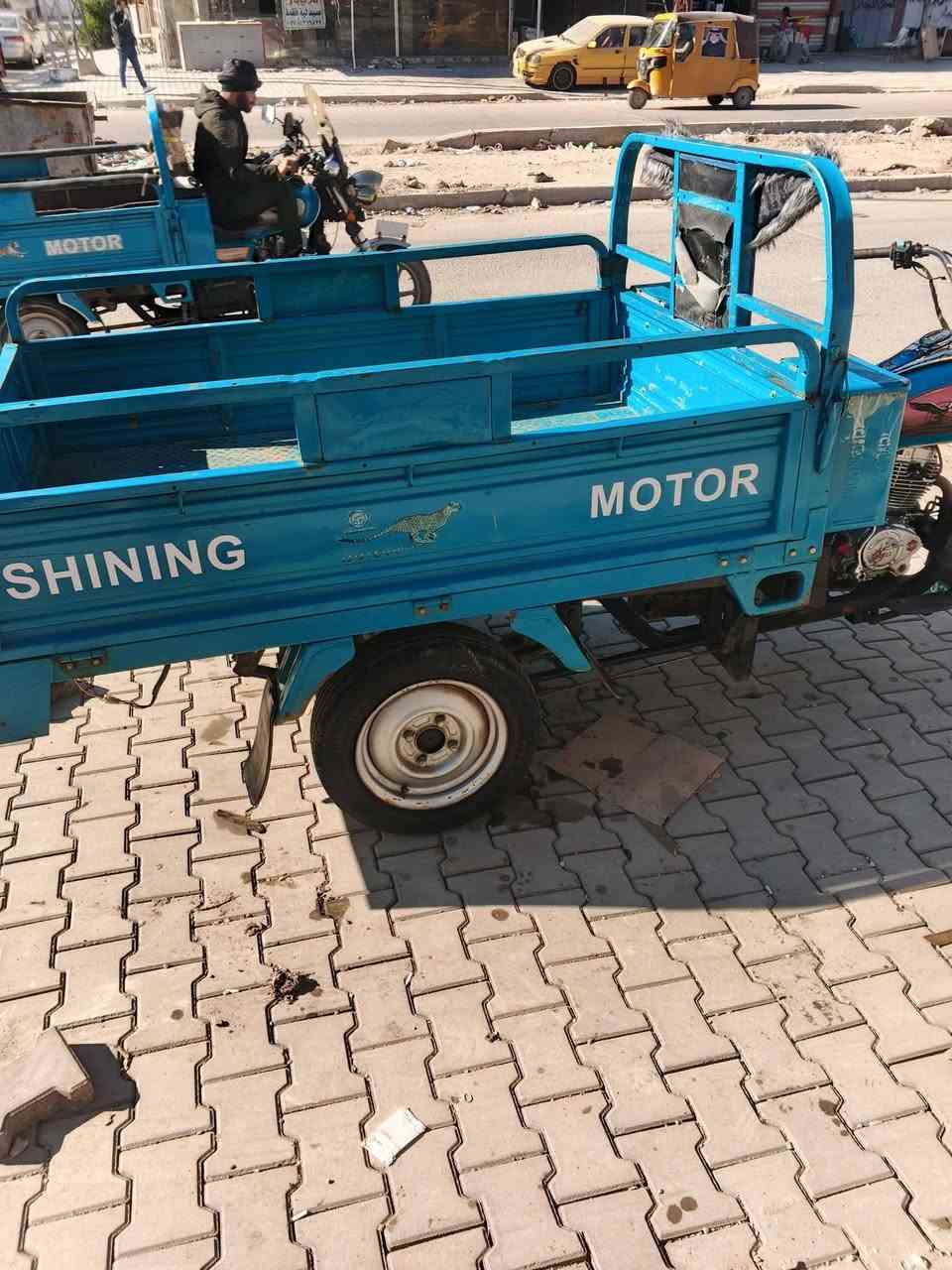 يا الله 
ستوته صقر موديل 22 اوراق البلال 
مكفوله ركبه شاصي كهربائية شغاله 
ستوته خير من الله مال شغل السعر 1800
العنوان بغداد الحسينيه الراشديه 
***********
