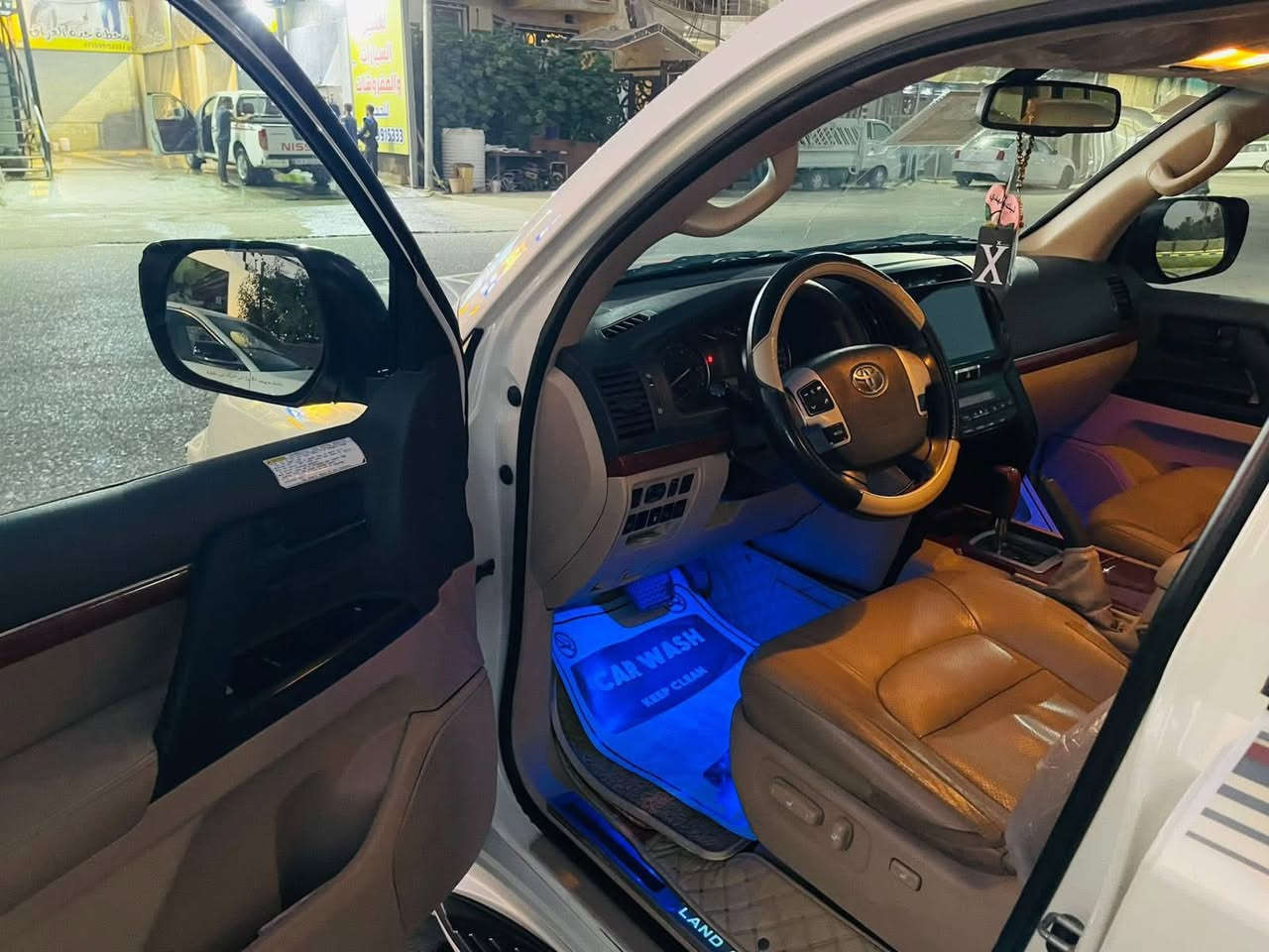 السلام عليكم السياره للبيع السونار مرفوق مع الصور السعر 375 وبيها مجال  السياره بريم  فول موصفات اي استفسار الاتصال على الرقم ***********
