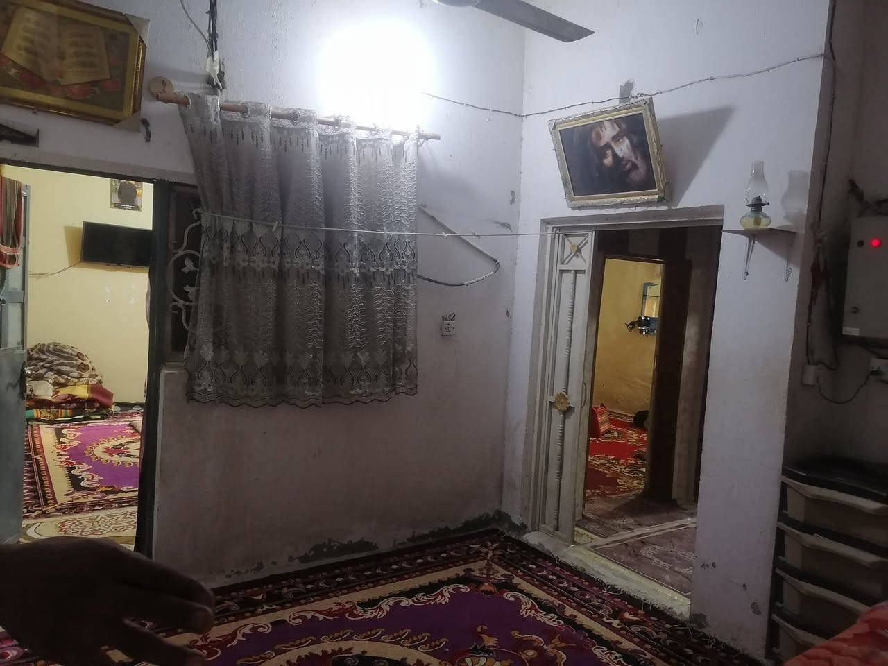 دار للبيع المساحه 100 متر دولان
يحتوي على غرفتين وصاله ومطبخ وصحياة وحمام العنوان حي العسكري الثالث شارع 30 قرب حسينية ام البنين ع موجود كافة الخدمات تبليط مجاري رصفه كهرباء ماء مرجعة مكتب الكعبي للعقار *********** وتساب اتصال
