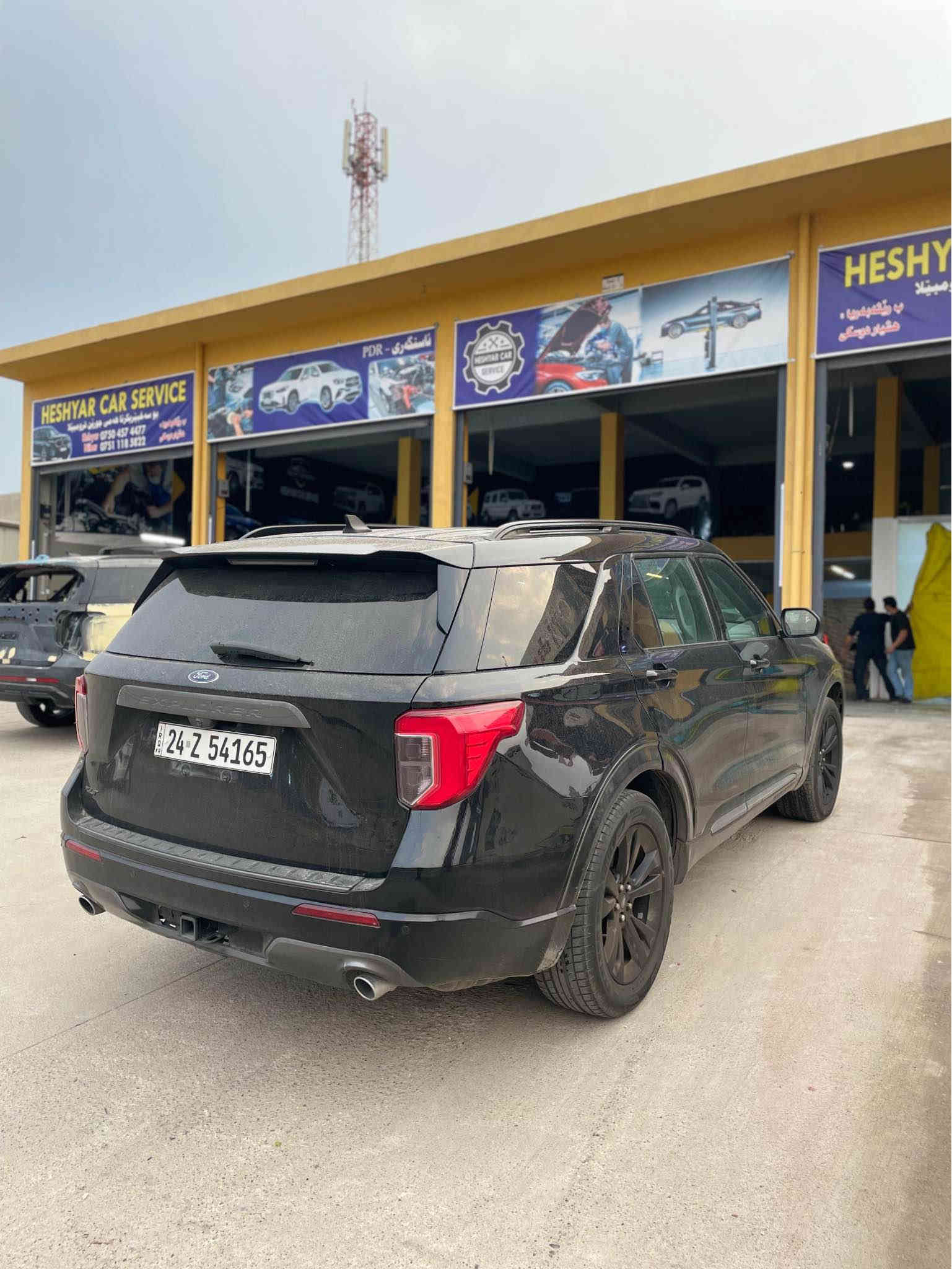 فورت EXPLORER. 2022
سياره حيل نصيف 
سياره فول مواصفات
4سلندر توربو
رقم سنوي جديد ب اسمي 
سياره ابد بيدون مصرف 
فقد 3قتعه خلفيه سبخ 
بيدون دواخل بيدون ارباك 
ماشيه 140الف 
مكان دهوك 
فقد سعر 245وره قه 
رقم موبايل *********** سميل
