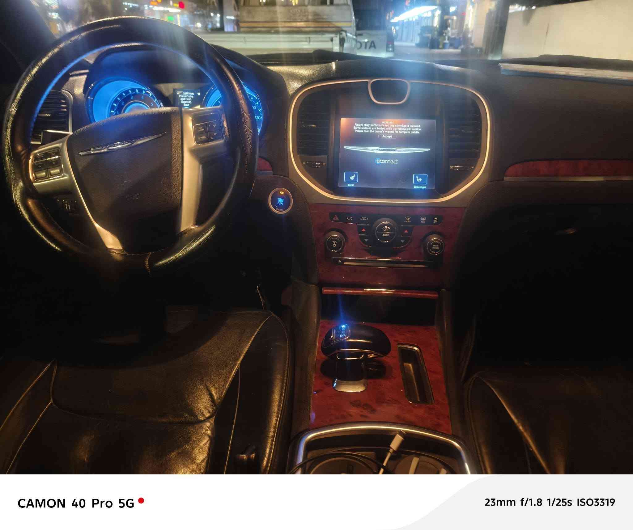 اووباما 2013
جاهزه مكينه 3600 كفاله 
كصه جنطة 

كير طيارة كفاله 

حدادية 100/100

تخم تاير صارله عشرة ايام
تشغيل عن بعد  

متومة دهوك انكليزي 

كشن كهرباء وتدفئه 

شاشة جبيرة 

كهربائيات كله شغال 

تحكمات ستيرن كله شغاله 

منضومة زنون عالي ناصي 

السعر 65$

مكان بابل 

***********اتصال وات ساب موجود 

‏‪***********‬‏.... اتصال فقط 

الشراي بي خير ويدلل..... مراوس بس امريكي باووباما غير لون او جمسي ماكو مشكله
