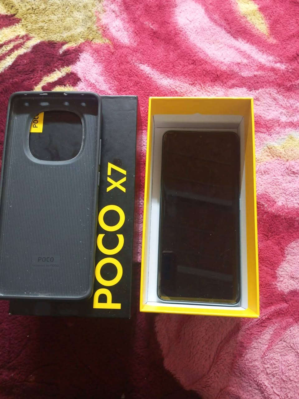 سلام عليكم جهاز بوكو جديد نضافه 100/100 ضمان شكد ما تريد استعمال اقل الشهرين ذاكرته 512 زوم الكامره 20 يدعم الشحن السريع كلش انه اخذته ب 400 تقريبا وهسه اريده ب 275 وبي مجال مكاني البصره ابي الخصيب باب طويل ***********
