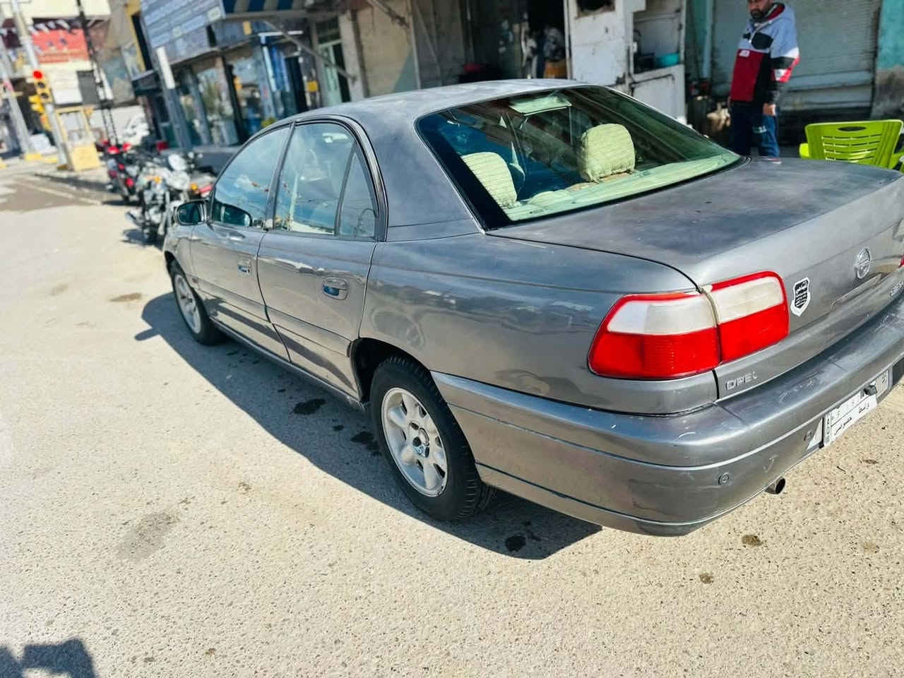 السلام عليكم اوبل موديل 2001  رقم واسط بسمي السنويه لل 27 سياره تخم تاير سدر جديد مكينه وكير كفاله سياره جاهزه ربع ما اذب عليها كهربائيات تبريد كله شغال   السعر 47وبيها مجال المكان واسط قضاء الحي  
***********
+964 776 533 0733
