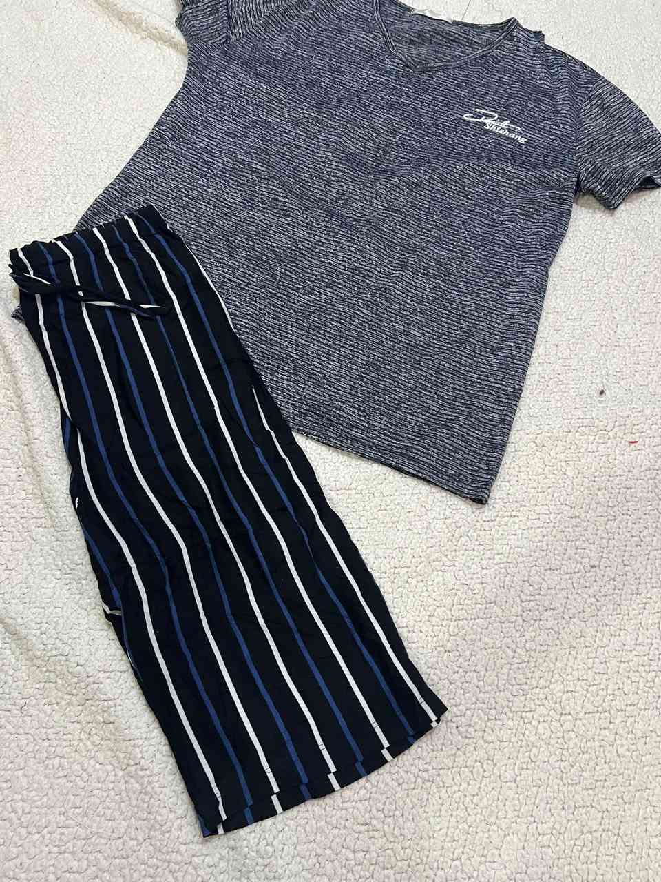 سلام عليكم تراك نساىي القطعه على 4 فالينه قماشه تخبل


**إذا كنت صاحب هذا الإعلان وتريد حذفه لأي سبب، رجاءا أرسل رسالة إلى الدعم الفني**