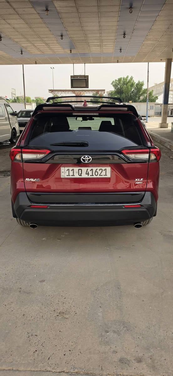سلام عليكم 
RAV4 XLE  موديل 2023
لون احمر
حادثها جاملغ وشبر من بنيد
جميع الايرباگ سليمات 
مواصفات xle  معروفة 
سيارة  كلش جديدةشبه ماشية ٦٤ الف
 موجودة في بغداد
السعر  ٢٤ والتفاصيل التواصل 
***********  يوجد واتساب
