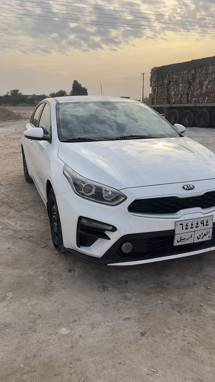 سلام عليكم
للبيع سيراتو خليجي 
موديل 2021
رقم اربيل 
ماشيه 118
محرك 1600
سياره مكفوله كفاله عامه
سعر 159 ورقه وبيه مجال
لل استفسار 
***********تصال
