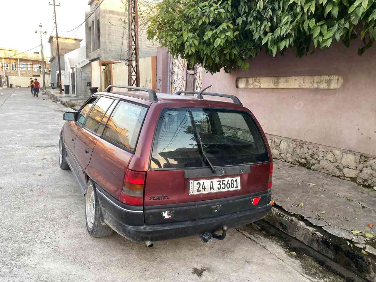 سلام عليكم استرا موديل 1993 بدون صربه وبدون صبغ محرك 18 شرط التحويل السعر 44 ومجال *********** موصل, نينوى
