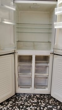 ثلاجه نظيفه • فريزر فول • ٣٠قدم