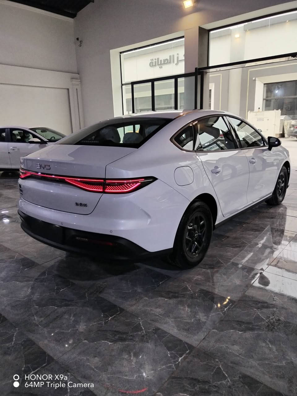 تهديكم شركة نصر دجلة لتجارة السيارات فرع نينوى اطيب التحيات 💐
وتعلن عن توفر سيارة
                    💐 BYD seal 0.5 2025 💐

انتباه ‼️
اللون ابيض والداخل ابيض مع الكارت والملحقات والشاحن الأصلي 💥💥

السعر اتصل وادلل 🔥

ابرز مواصفات السيارة 🚗
زيرو، 2025، تشغيل بصمة، تشغيل ودخول  عن طريق الكارت، مقاعد جلد ابيض، حساسات خلفية، كروز سرعة، اوتو هولد، تحكمات ستيرن، هاندبريك كهربائي، تبريد قطعتين، تشغيل عن بعد، لايتات LED، اطارات R16

العنوان 📍
موصل حي التاميم مجمع السلام التجاري مجاور محطة تعبئة وقود التاميم معرض رقم 10

للتواصل او الاستفسار ☎️
***********
***********
***********
***********

متوفر بيع وشراء ومراوس 🚗
