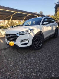 توكسن 2020 تاكية  و مصبوغة عااام.... بدون دواخل بدون ايرباك اريل زعنفة...