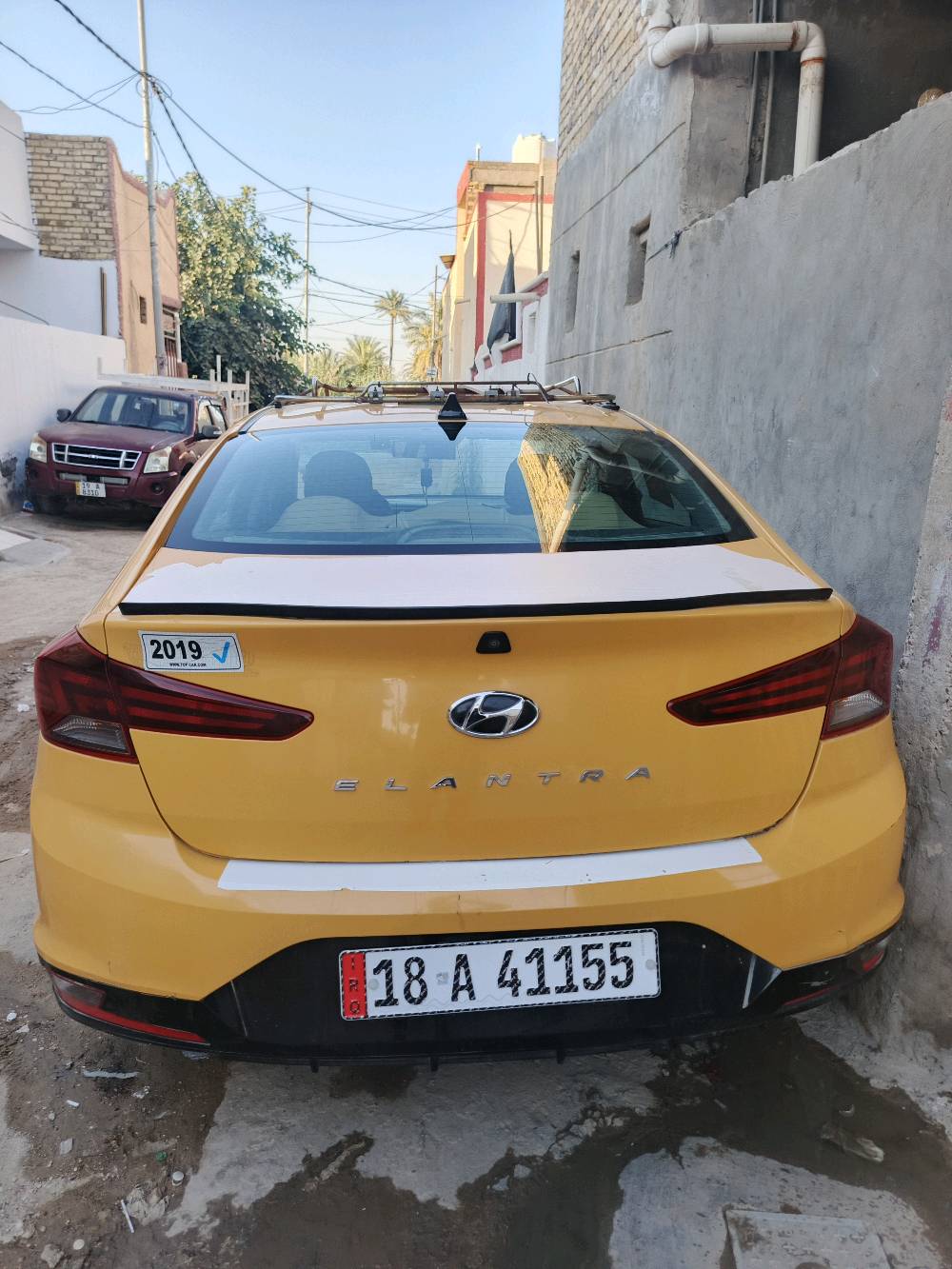 سلام عليكم  للبيع سيارة الانتر 2019وارد امريكي  ضرر  كلش خفيف   

محرك 2000دوش  
كير ايتي  المرغوب  
 تخم تاير جديد  
حداديه  صدر كل شي جديد  
السيارة  بسمي  مصفره هيئه وغرامات  
تبريد   تدفئه  شغال 
منضومه زنون  
مثبت سرعه  شغال 
رادار خلفي  
 كامره  R
رادار امامي  توقف ذاتي 
دوشمه  ارضيه جلد 
دوشمه  كراسي جلد  
تغليف تنته 
السيارة  كامله  من كلشي   
تواصل  ***********