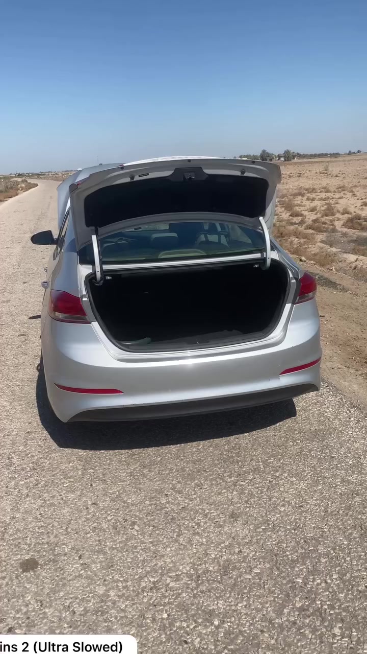 النترا 18 رقم بغداد بسمي
ماشيه 115m كير مكينه حداديه تخم تاير تبريد خير من الله 
بيه قطعه وحده فقط البنيد صبغ 
مكان السياره بابل ؟؟سونار موجود يمك 

***********
