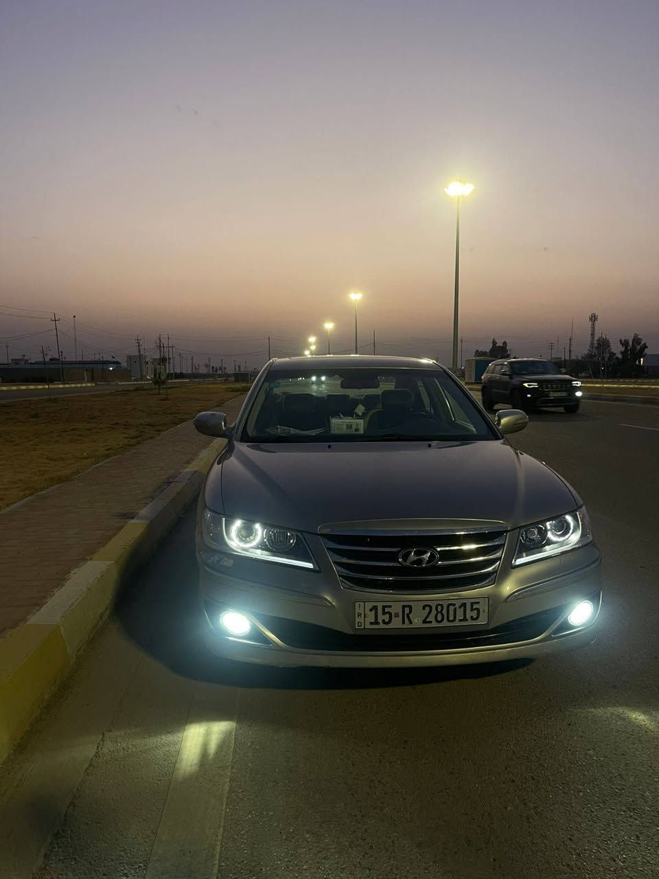 ازيرا 2011 خليجي الشكل الرياضي مكفوله كفاله عامه السونار مرفق بالمنشور
محرك 2700 
فتحه سقف
تبريد قطعتين
مري شفط +اشاره مري 
اشاره ترحيب
شاشه اندرويد الاصليه
كاميرا دواره الاصليه
تحكم ستيرن كامل 
محرك مال كصه قبل كم يوم شديته الها 
السياره بأسمي الرقم الانگليزي الجديد
سنويه لل 2030
تبريد تدفئه كله فول
منضومه زنون كامله الاصليه عالي وناصي والكشافات حتى الاناره الداخليه
معروضه 125وبيها مجال للتواصل (***********)
