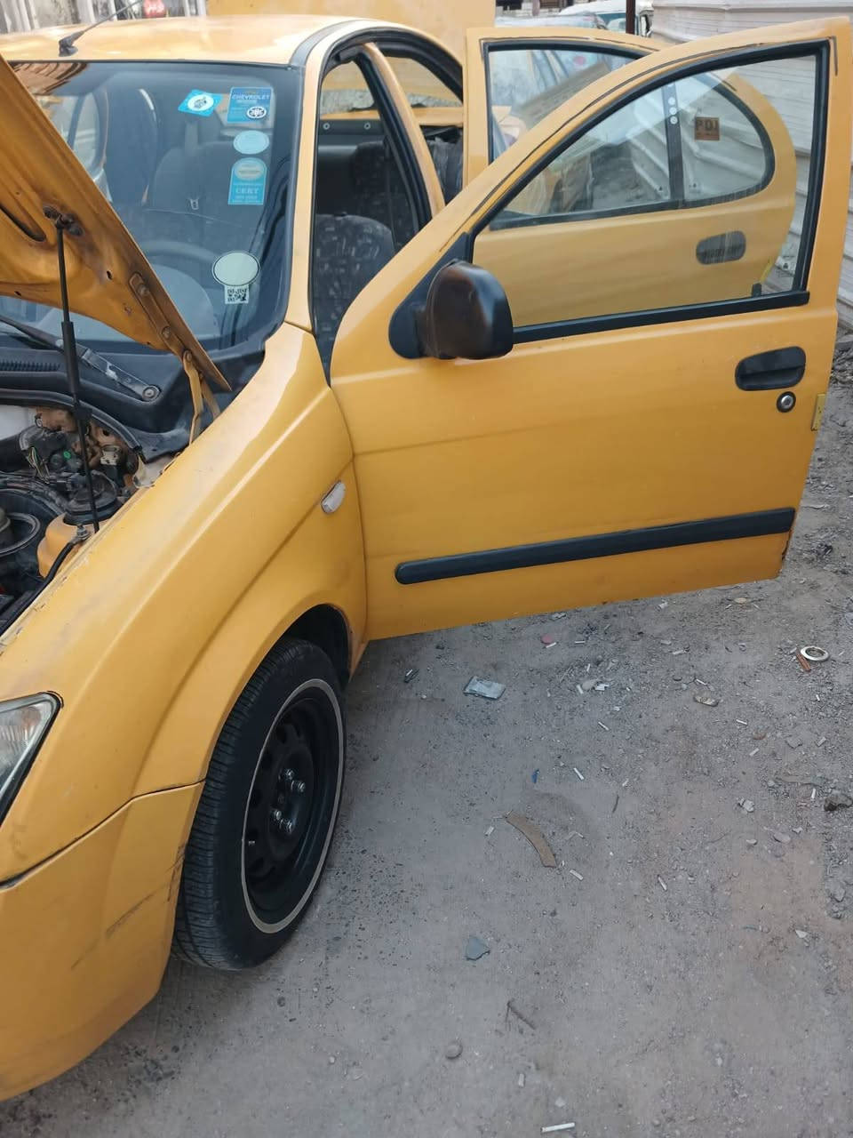 سلام عليكم طيبه موديل ٢٠١٥ مصفراء هيه وغرامات سعر ٣٢ الرقم ***********
