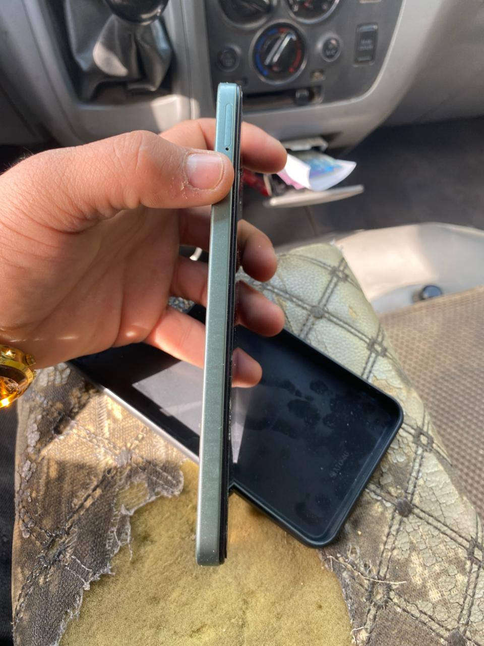 جهاز هونر للبيع HONOR x7c ذاكره 256 عشوائيه ثمانيه  بطاريه 6000 ونص يدعم الشحن السريع شاحنه 35 واط.  جهاز استعمال قليل كامل ملحقات  المو شراي لا يتعبني  سعر الجهاز  قفل 165  الشراي الاتصال على رقم الهاتف *********** عنوان بعقوبةالتحرير وتساب
