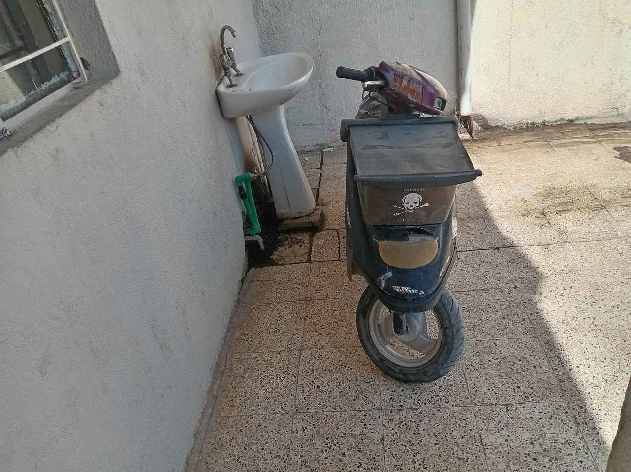 مطار بزون للبيع
سعر 80
***********
