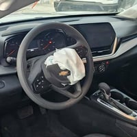 تراكس موديل 2025 السياره بعمان المنطقه الحره عارضها للبيع بسعر 70 ورقه...