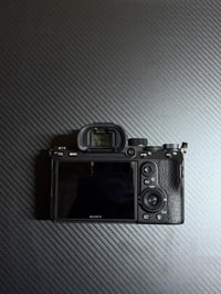 ‏كاميرا سوني مارك3 مع عدسه تآمرون 75-28 فتحه 2.8 للبيع   للستفسار 0772...