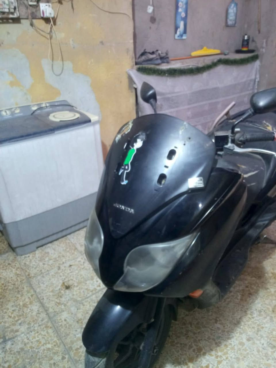 السلام عليكم اخوان دراجه صفر 10 دراجه كامله نكره سلف بصمه  دراجه بيهه نضوح قليل  عنون لأمين الثانيه الاتصال على رقم *********** سعر خاص
