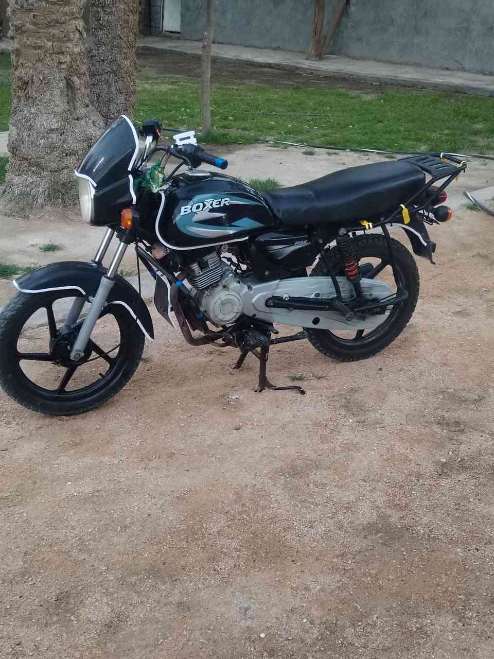 دراجه بوكسر للبيع مكان بابل السعر 650 وبها مجال دراجه جاهزه من كل شيء***********
