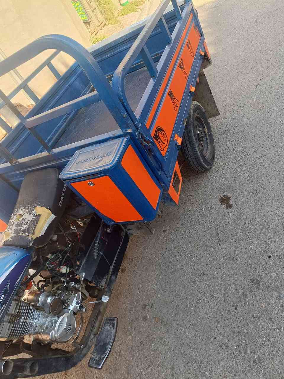 ستوته دايوان موديل 18 مكينه صارلهه شهر من مشدوده تخم تاير جديد جاهزه من كلشي السعر واحد و650 وبيهه مجال بسيط
عنوان كوت دور العمال
***********
