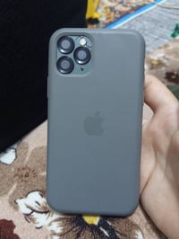 آيفون ١١ برو • ٦٤ جيجا • ظهر مكسور