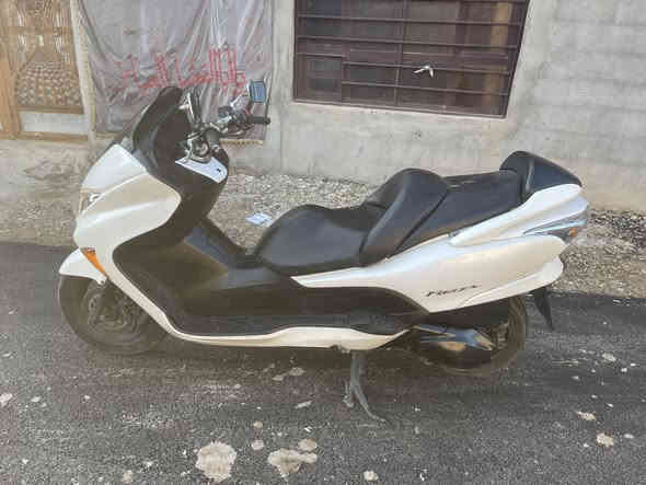 للبيع فورزة ٨/٠ وضع شركة مكينة وكير شرط الدراجة لغيت الماطور مال الكير (عمية) شلعة ومعدل تجي تفحص وتشوف مكاني ديالى قريب على غالبية السعر مليون و٣٠٠ رقم التلفون ***********
