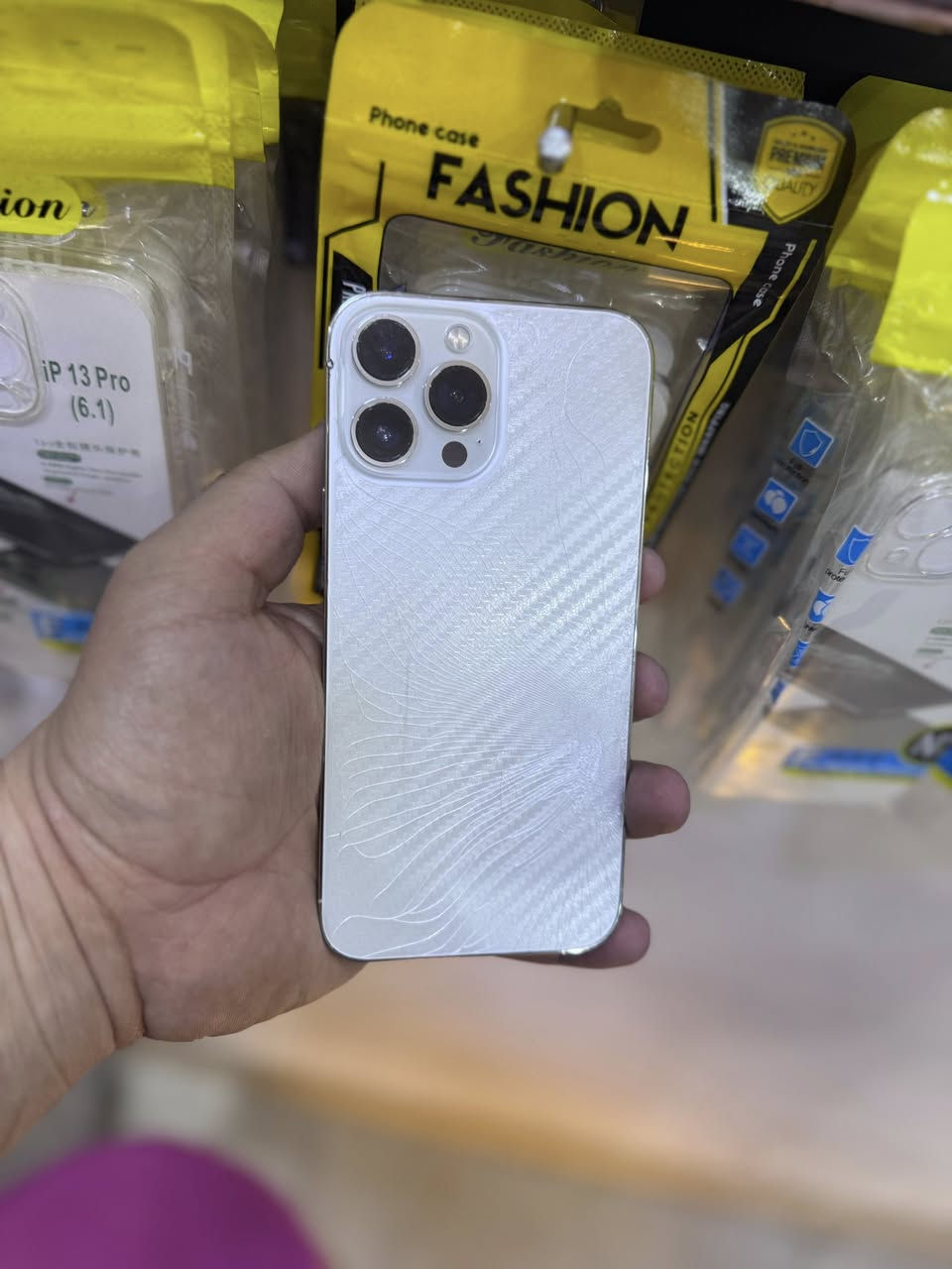 ايفون 13 برو ماكس
ذاكرة 128 
بطارية بلادي 79‎%‎ 
ظهرة مكسور
مستبدل شاشة 
للاستفسار اكثر 
*********** واتس
