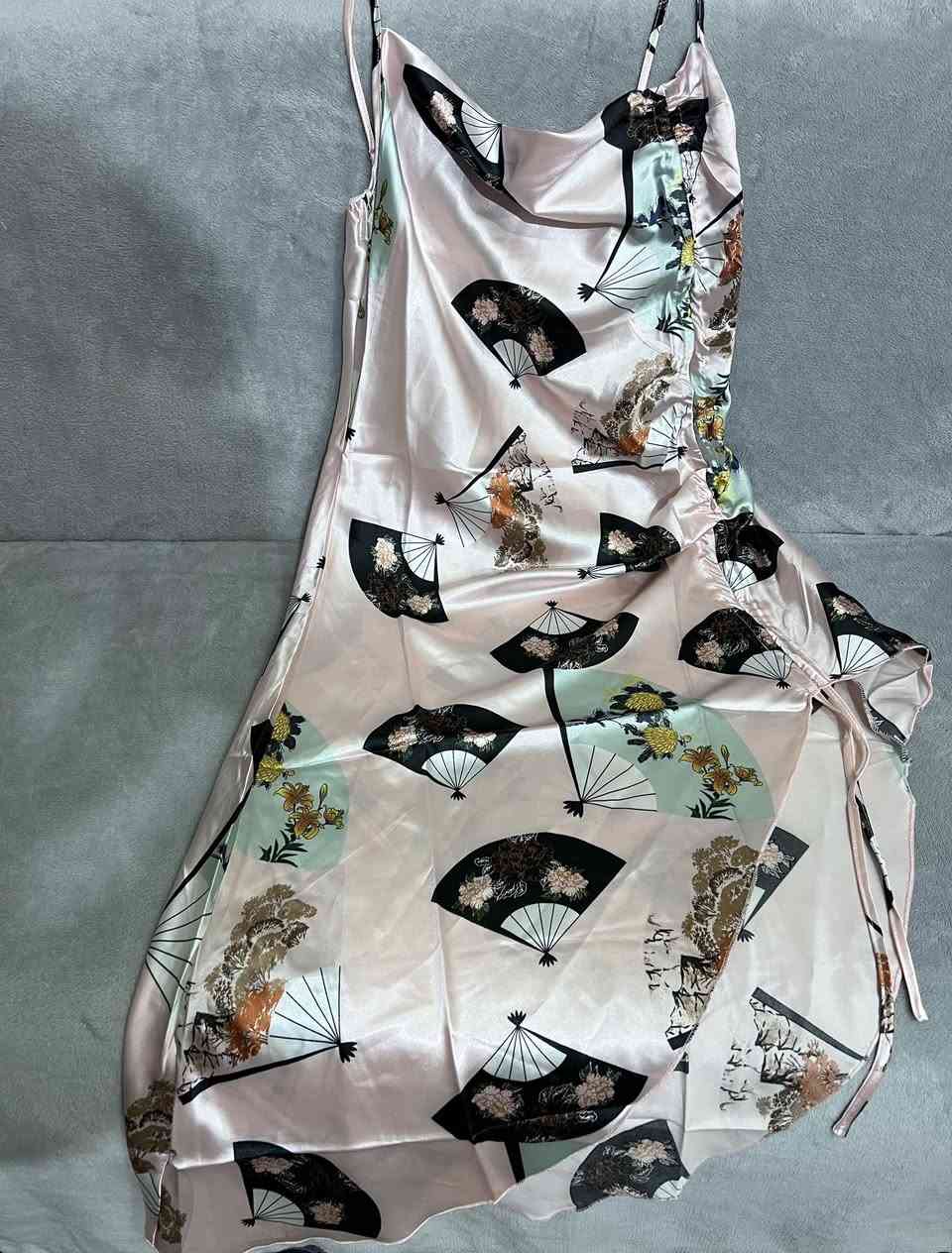 متوفره قياسات والأسعار حسب القطعه بنات يجنن ستن حرير  الاسعار (٥-٨)


**إذا كنت صاحب هذا الإعلان وتريد حذفه لأي سبب، رجاءا أرسل رسالة إلى الدعم الفني**