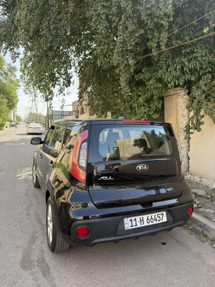كيا صول 2017
وارد امريكي
حادثها باب سايق امامي ومبدل وشوية دكة جاكوج وطخات جاملغ
ايرباك ستيرن سليم
ايرباك تكمه جهة سايق فقط ومصلح
 مواصفاتها معروفة
مفتاح مو بصمة
فول تحكمات بالستيرن والمري الجانبية
محرك 2000 دوش
تبريد تدفئة كامل شغال
كهربائيات مكفول
مكينة مكفول
رقم انكليزي
السيارة نظيفة لا عطل لا شي استعمال بنية ماشية 25 ميل بس يعني ٤٠ كيلو 
تحويل مباشر بغداد السياره جاهزة مابيها اي نقص هزة ورقم كله جديد سنوية صالحة ل2029
السعر 115 للبيع فقط بدون مراوس رجاءاً رجاءاً

***********
