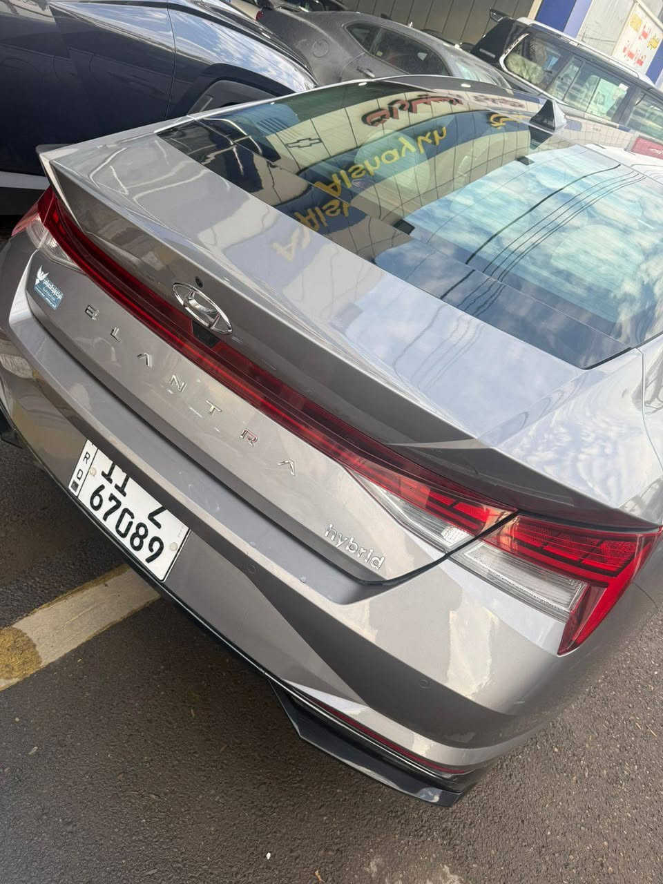 (ماكو هيج سعر بس متوازي وريد ابيع)
% بلعافيه عل ياخذه% 
هونداي النترا 2023 هايبرد 
السياره لون رصاصي فول مواصفات Vip1/1
داخل ابيض. 
بصمة تشغيل وابواب/ فتحة سقف سلايد/ كشنات جلد تدفئه بالكشنات وتدفئة بالستيرن/ رادارات امامي وخلفي وجانبي 360°/ اشاير بالمري ورادار نقطة عمياء بالمرايات/ تحكمات ستيرن جهتين/ شاشه ابل واندرويد كار بلي وكامره خلفيه دواره/ تشغيل عن بعد/ شحن وايرليس/ تحديد مسار ومانع انزلاق/ بريك 4 دسك نظام ABS/ سايد بريك بصمه واوتو هولد/ 3 انظمة قياده نورمال وسمارت وسبورت/ كروس تحديد سرعه ومانع تصادم/ لايتات زنون بلادي/ لد امامي نهاري وبگ لايت خلفي شمعه متصل/ انارة ترحيب باليدات/ الصندوك يفتح تلقائي عند الاقتراب/ گيچات دشبول ديجيتل متصل مع الشاشه  ...
السياره بانزين وكهرباء جداً اقتصاديه (صرفها 4لتر كل 100 كيلومتر) گير ومكينه مكفولات شرط بدون اي عيب ماشيه51 الف ميل 
السياره حادثها جاملغ وبنيد مبدل بلادي اصلي وجاملغ اليسره بارد وباب العبري كلير فقط سياره بدون دواخل فقص اكو تعديل بارد براس الشاصي اليسره بدون سحب ولا حار بارد بس  ارباكات راجعه سستم راجعه
رقم بغداد دولي الجديد  هزه جديده سنويه جديده الى 2030 باسمي تحويل مباشر بنفس اليوم بإذن الله
السعر 137$ وبيها مجال بسيط جداً
مكان السياره بغداد قرب مرور التاجيات  
الشراي يتصل على الرقم ***********
متوفر واتساب ايضاً
