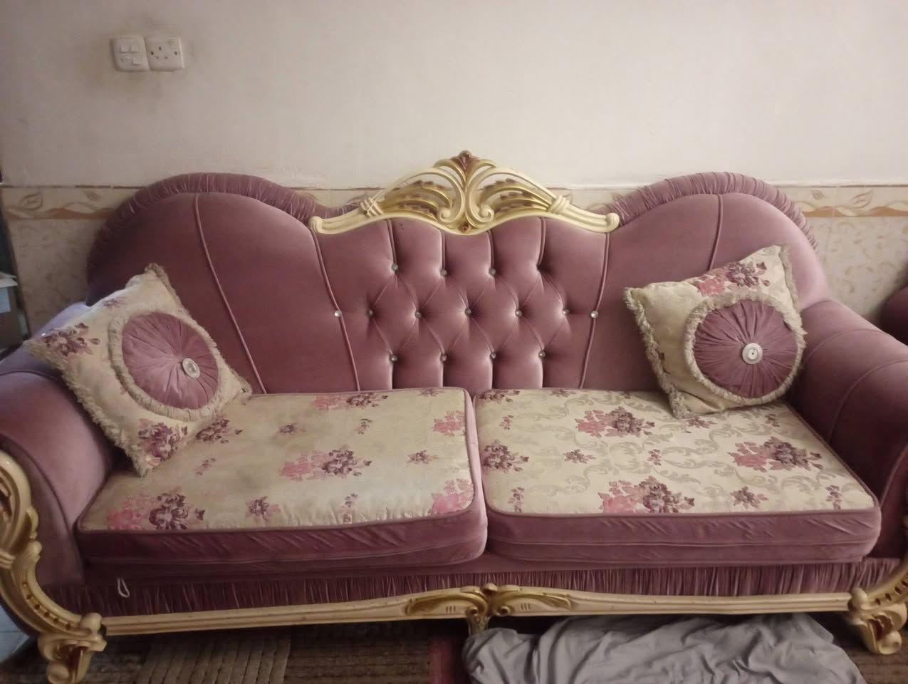 طخم قنفات السعر 500 وبي مجال بي اضرار بسيطه
***********. مشترينه مليون 250
