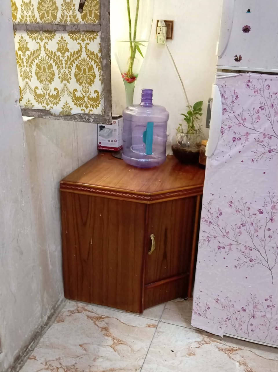 غرفة نضافة ٨٥% السعر ٣٥٠ وبيها مجال بسيط العنوان بغداد / الحرية


**إذا كنت صاحب هذا الإعلان وتريد حذفه لأي سبب، رجاءا أرسل رسالة إلى الدعم الفني**