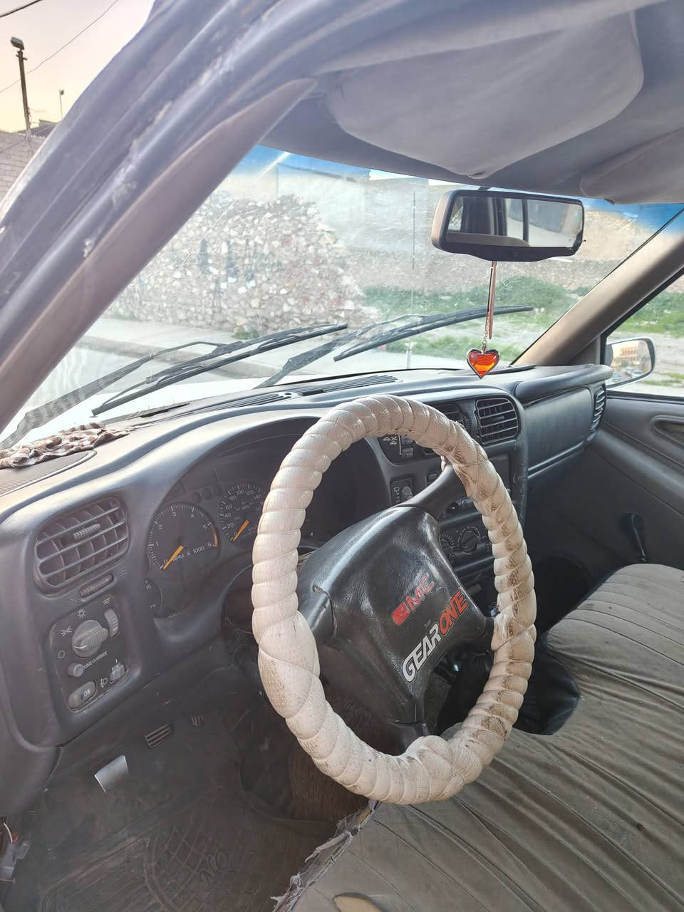 مكينة وكير كصه طخم تاير وباتري جديد شرط الوكالة و التحويل
*********** 
السعر 40 وبيها مجال
