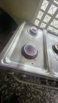 طباخ للبيع بغداد حي ور  السعر ١٠٠ قفل  الرقم 07767282845