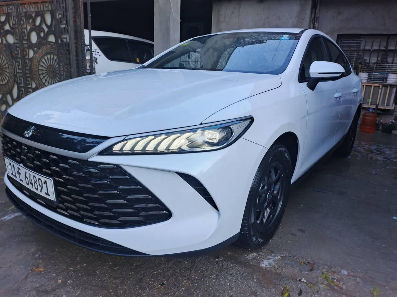 السلام عليكم بي واي دي كن بلاص 2025 زيرو بسمي عله كد الترقيم ماشيه رقم بغداد بسمي
داخل ابيض مكفولة من الضربه والصبغ والبارد والخدوش والرصعات
غراضها كامله كفاله عامه
السعر 17800 عراقي مرقم بغداد كامل 

***********
