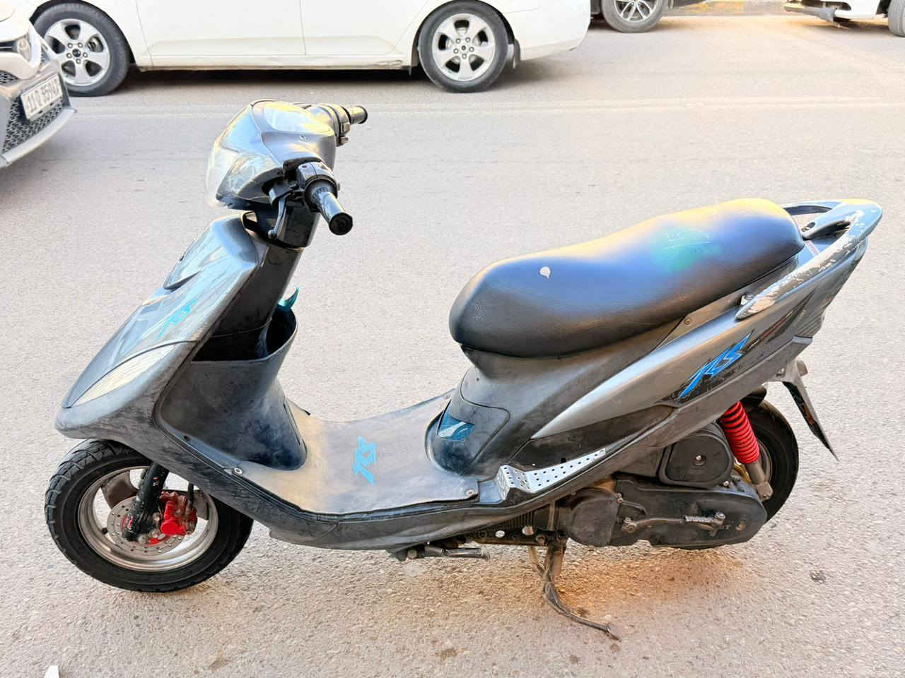 سلام عليكم دراجه للبيع نضيفه بوشتها 55 بلادي مامفتوحه  السعر خاص مكاني بغداد الدوره /***********
