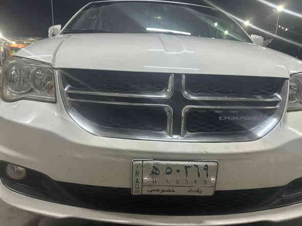 دوج كرفان sxt 
2019 
بيبان كهرباء 
صندوق كهرباء ماشية 60 الف 
سيارة جديدة نضام اقتصادي ايكو
تبريد مركزي تدفئة مركزي
كشتات منفصل 7 راكب 
كشنات بلع
حادث جاملغ خلفي فقط وباب مبدل في امريكا 
للاستفسار والتواصل على ***********
