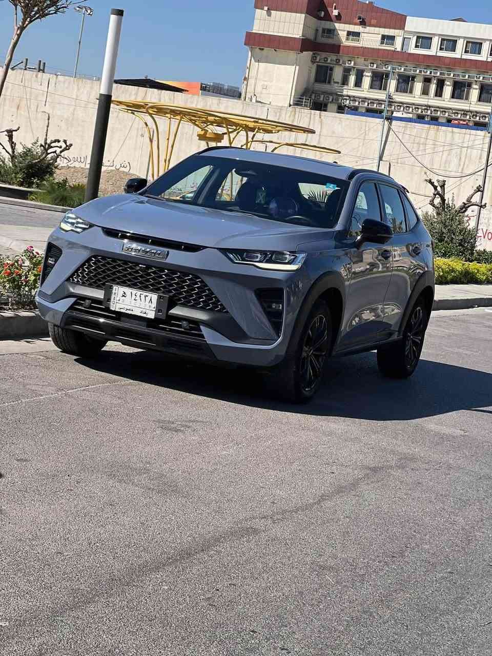 السلام عليكم
هافال H6 موديل 2023 فئة GT 
فول مواصفات للاخير اعلى فئة...  1/1
ماشيه 80 الف
بعدها بضمان الشركة
مكينة 2000 سيسي تيربو 
مواصفات السيارة: 
سقف بانوراما 
بصمه تشغيل وابواب وصندوق 
گير ماوس 
شحن وايرليس 
كشنات كهرباء تدفئة وتبريد مع المقود
كشنات جلد رياضي 
كشنات خزن ميموري ذاكرة 
شفتات سرعة 
تحكم بالمرايات الجانبيه كهربائي 
حساسات اماميه وخلفيه 
حساسات جانب السياره 
كامرات محيطيه 360 درجه  بتقنية 3D  و 2D 
مصابيح ليد و زينون 

مواصفات تقنيه.... 

. اصطفاف تالقائي
. قيادة ذكيه 
. مانع انحراف عن خط المسار 
. توقف ذاتي 
. مانع اصتدام
.  حساسات في الايطارات 
. تنبيه نقط عمياء 
. مانع انزلاق 
. رادار امامي و خلفي 
. فرامل ABS
. قفل باب تلقائي
. وضعية الراحه 
. اكزوز رياضي

والكثير من المواصفات الباقيه 
رقم بغداد بإسمي تحويل مباشر 
***********
