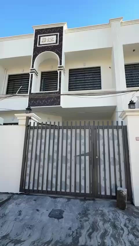 بيت للبيع حي دوانم المعمل 150 متر قاطين
فول متكون من ٤ غرف نوم وباقي التفاصيل
السعر عل خاص
او اتصال ***********
او مرجعة المكتب الاخوين في حي الدوانم المعمل
