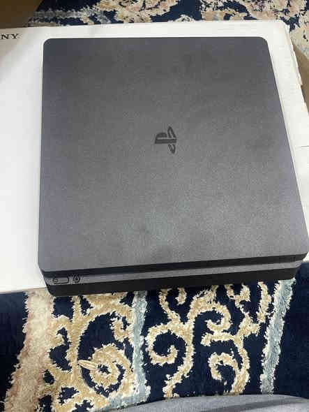 بلي فورا جديد ما مفتوح توني فاتحه من كارتونته فقط فحصته ورجعته بل كارتونه سعره 250 قفل ويا يده اصليه مال شركه جديده وعندي أقراص همين هواي إذا حابين تشترون عادي رقم الهاتف *********** العنوان بغداد محموديه
