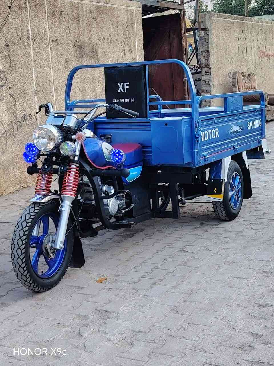 سلام عليكم ستوته جمره باب اول أوراق اصولي بليته بيهه اكاتبك وي الوكيل مديل 2019 وبيهه محرك 2023  شاصيهه وركبتهه مكفولات كفالة عامه لا لحيم ولامعجون بيهه تخم تاير جديد جوبلس كهربائيات كلهه شغاله دبلات شغاله ستوته كلهه شغاله مابيهه اي نقص نكره سلف ستوته مصبوغه حراري اثار جرد وصابغهه جماليه ستوته مال جنيان ***********ونضافتهه نفس البل صوره مكانهه بديوانيه خاص ماجاوب
