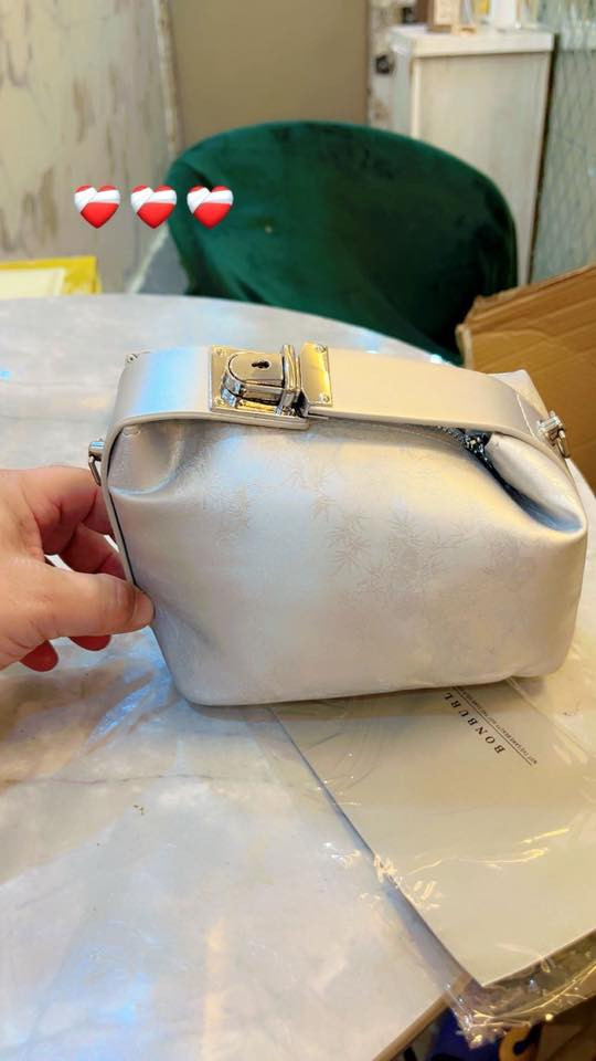 الجمال الالماني القطعه ب ١٠٠٠٠ جديد مامستخدم تنزيلات


**إذا كنت صاحب هذا الإعلان وتريد حذفه لأي سبب، رجاءا أرسل رسالة إلى الدعم الفني**