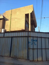 حوالي ٢٥ متر طول للبيع حي اور تفتح السياج وتاخذه حي اور ٠٧٧٠٩٨٥٣٨٩٤